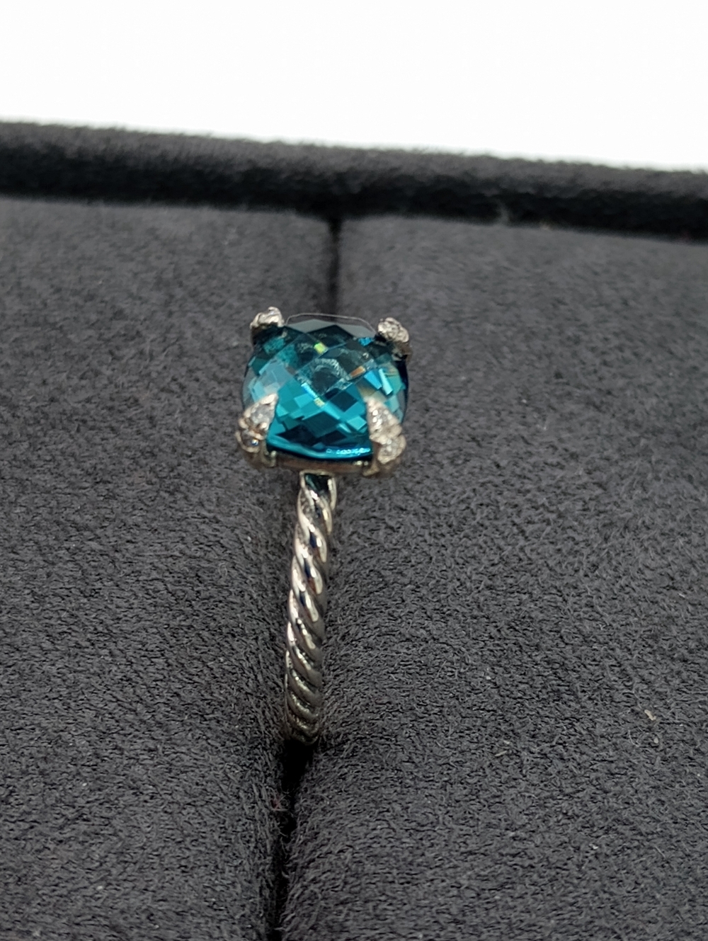 David Yurman Chantelaline with Diamonds 8 mm Ring - Picture 5 of 15